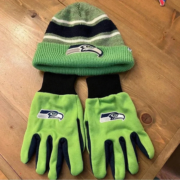 Seattle Seahawks Gloves Non Slip Work Utility Youth NFL Football + Hat OS - Picture 1 of 7